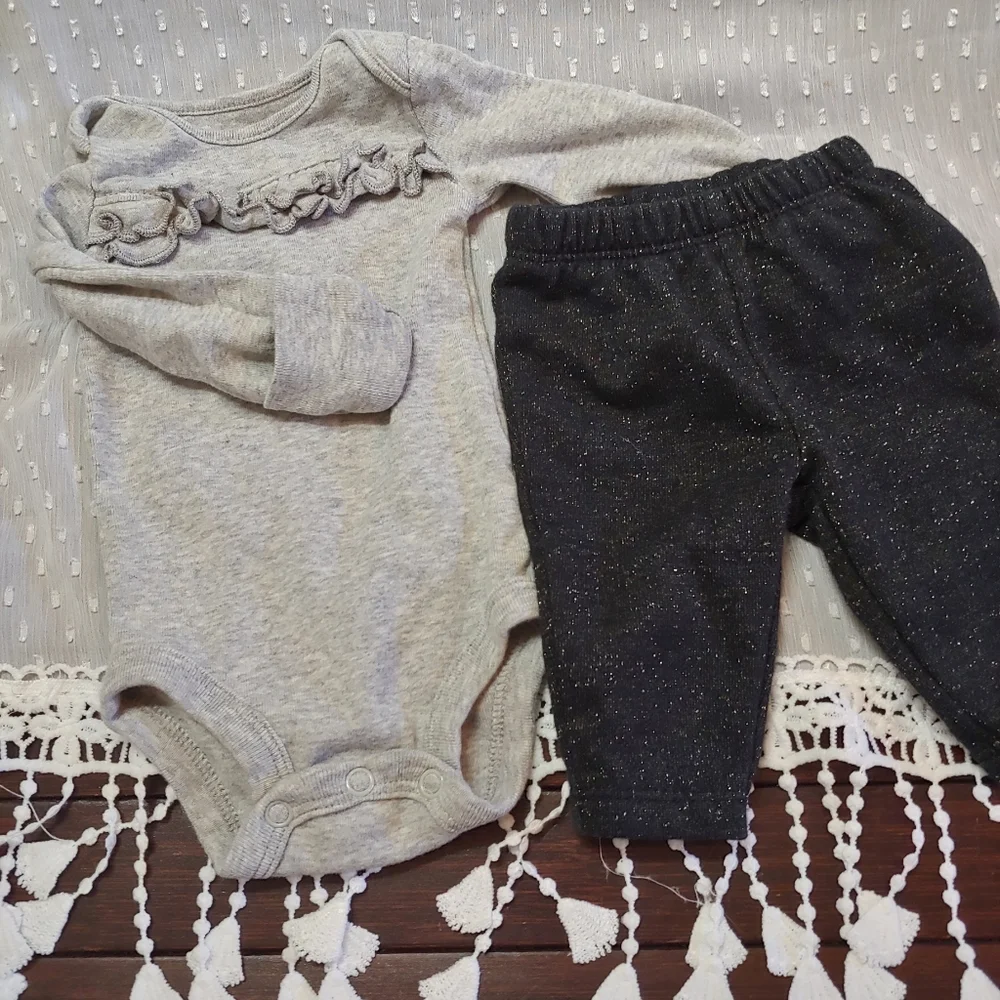 Carter's & child of mine Outfit, Newborn
